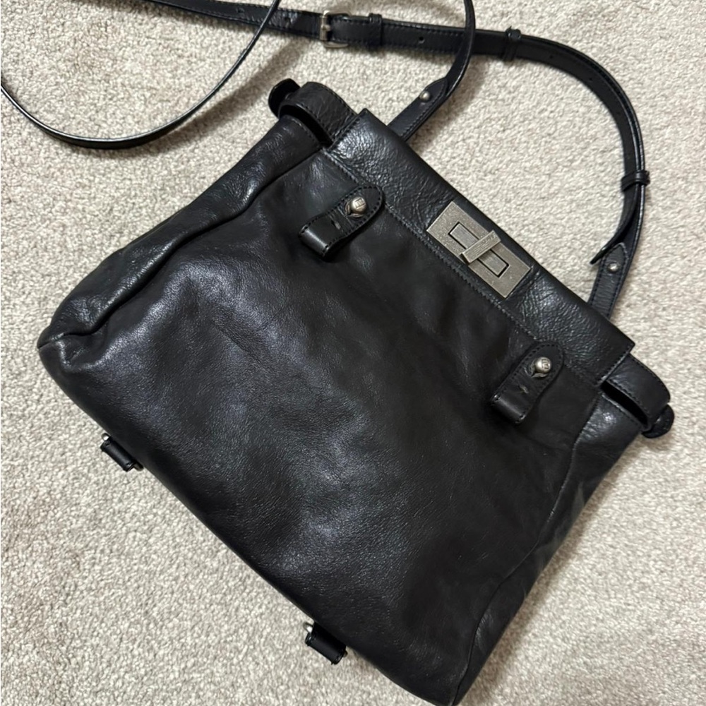 vintage leather Fendi peekaboo bag